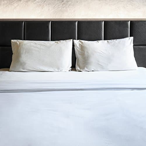 1800 Thread Count Egyptian Cotton Feel 4 Piece Bed Sheet Set 12 Colors (King, White)