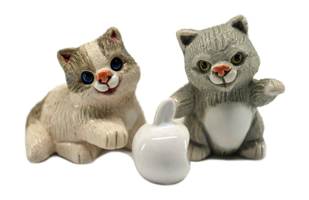 Rinconada 2017 Collection, 2 Mini Cats with Apple, 2.0¨H, AR807M