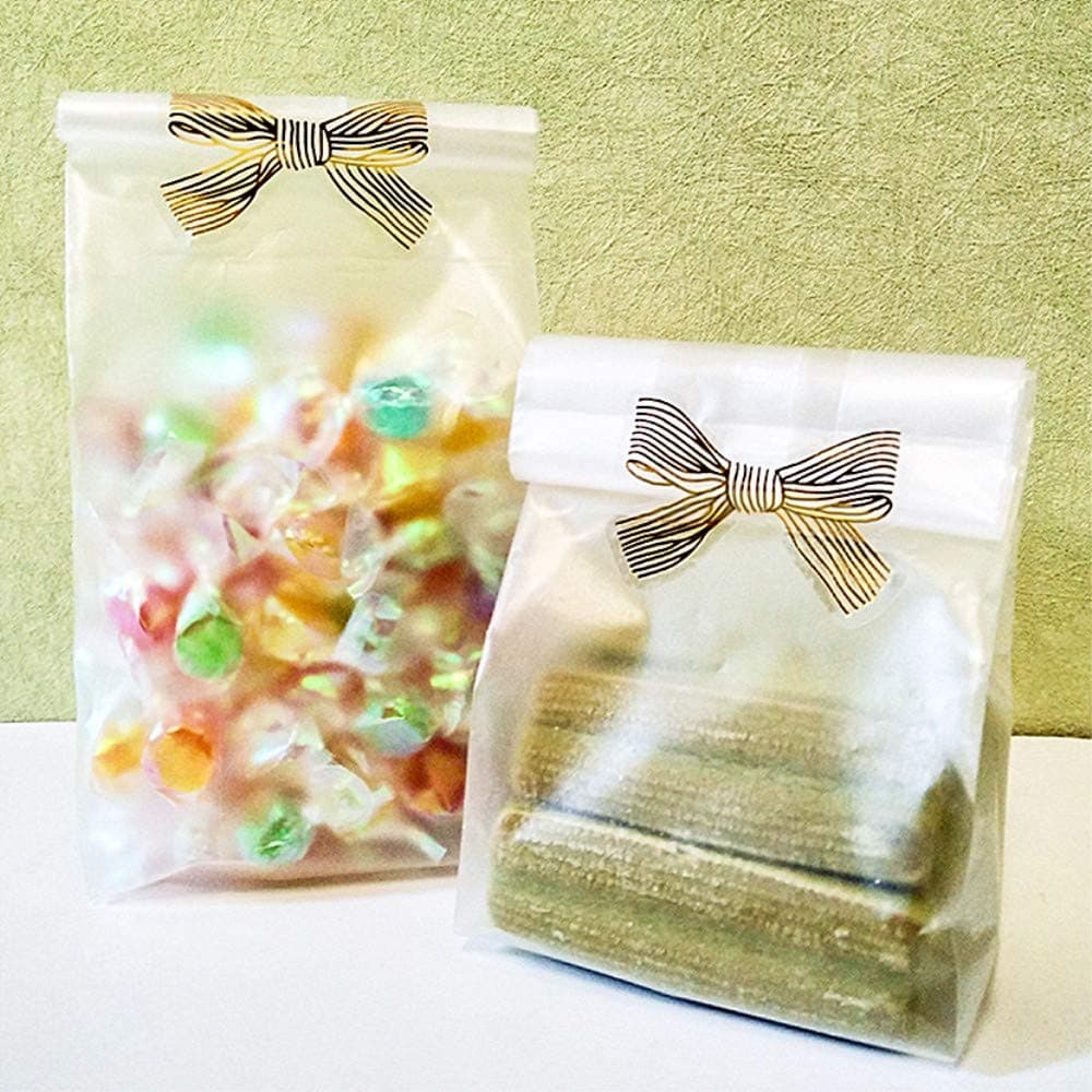 Devbor 100 Pack Translucent Plastic Treat Bags with Gold Bow Sealing Baking Stickers, for Cookie/Cake/Chocolate/Candy/Snack Wrapping, Wedding Bakery Party DIY Gift Packing
