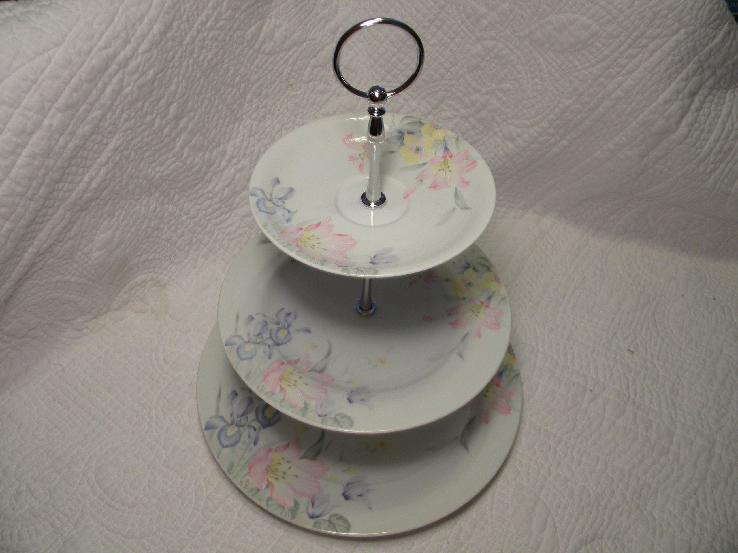 Meadow Vista 3 Tier Cake Stand
