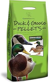 Duck & Goose Pellets A Complete Diet for Adult Waterfowl Ideal for Ground Feeding Supports Digestive Health Containing Natural Oregano Oil Non-Floating Pellets (5kg)