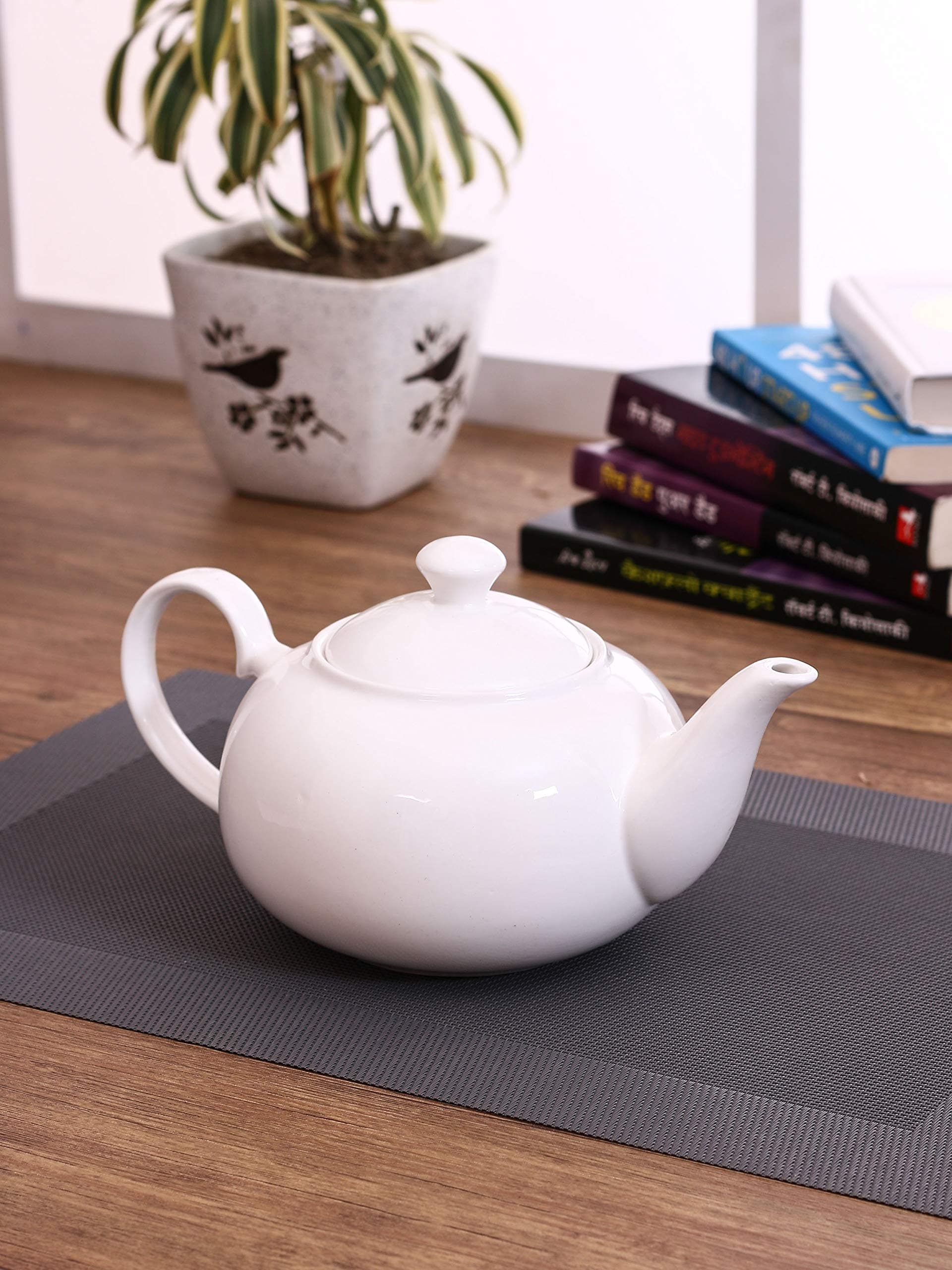 Basics White Fine Ceramic Tea Pot/Seving Kettle, Coffee Pot - 1000 ml - 1Pc