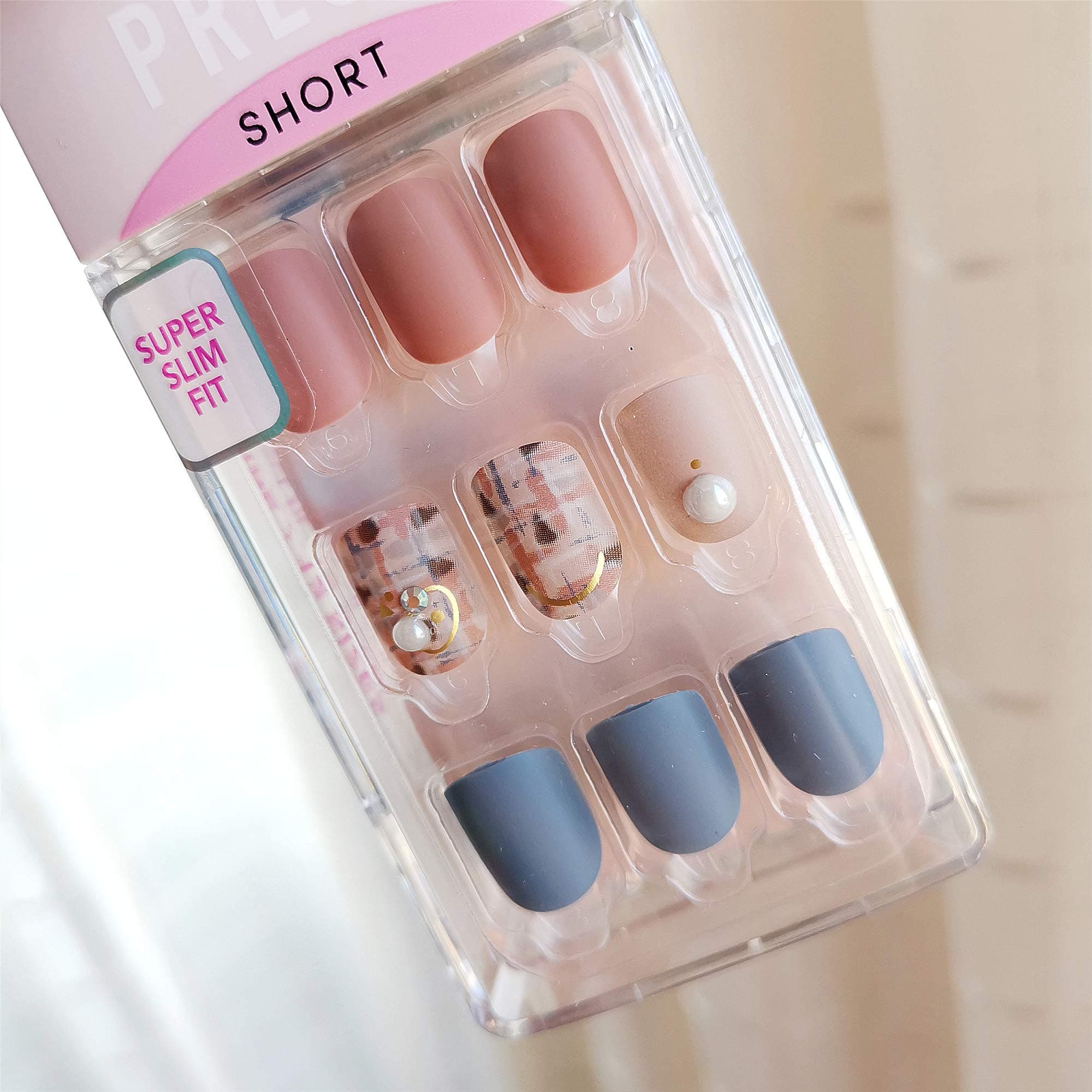 Dashing Diva Glam Squad Press On Nail Kit